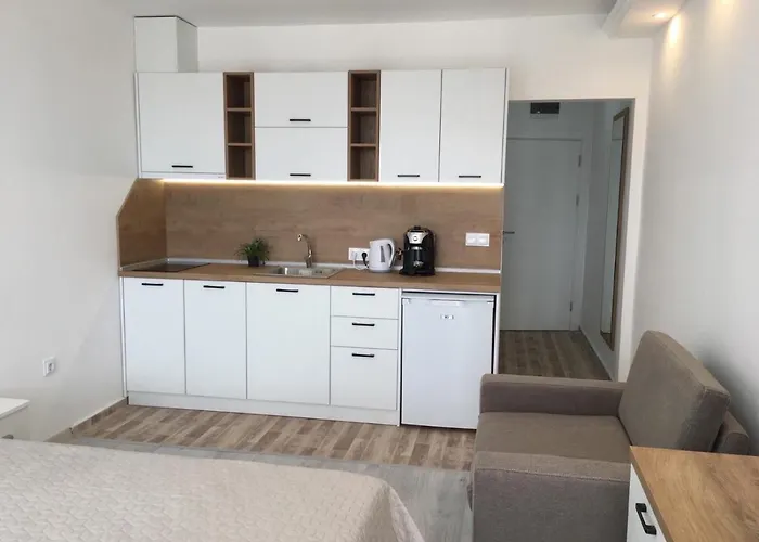 студио симона 2 - първа линия море * Lozeneț