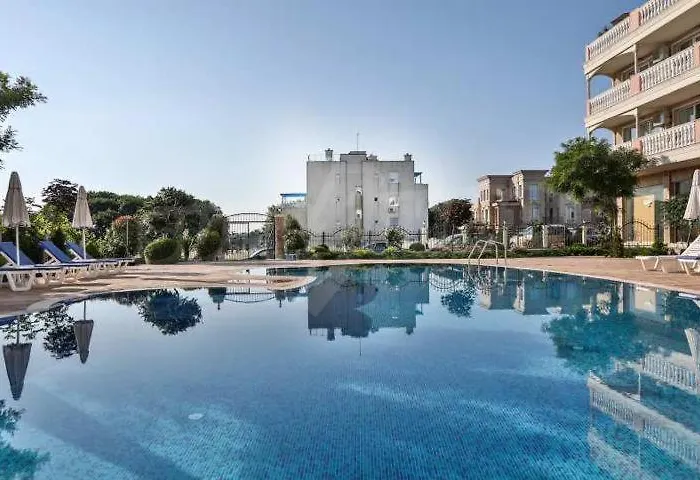 студио симона 2 - първа линия море Lozenets